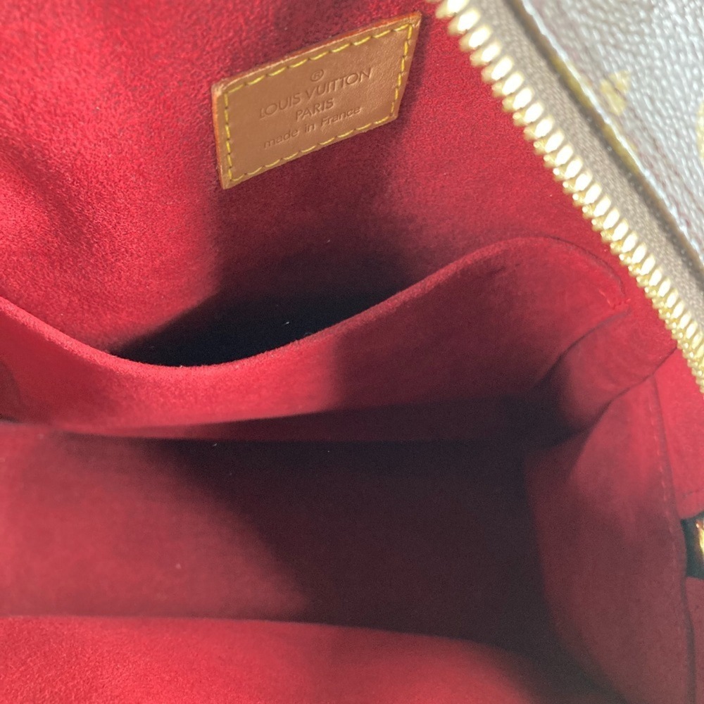 LOUIS VUITTON Brown Monogram Canvas Tote Bag - Picture 13 of 16